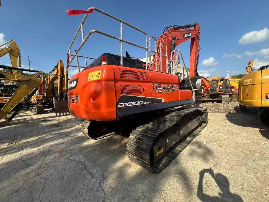 Korea Gebruikte Doosan graafmachine te koop Tweedehands DX300LC Jindongyu Machinery